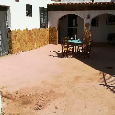 Casa Cueva El Algarrobo Camping Guadix