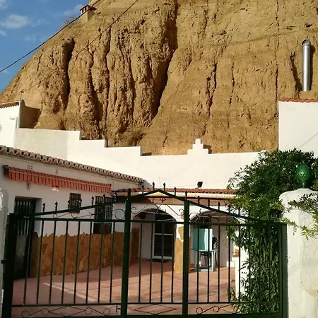 Camping Casa Cueva El Algarrobo