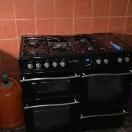 Casa Cueva El Algarrobo Camping